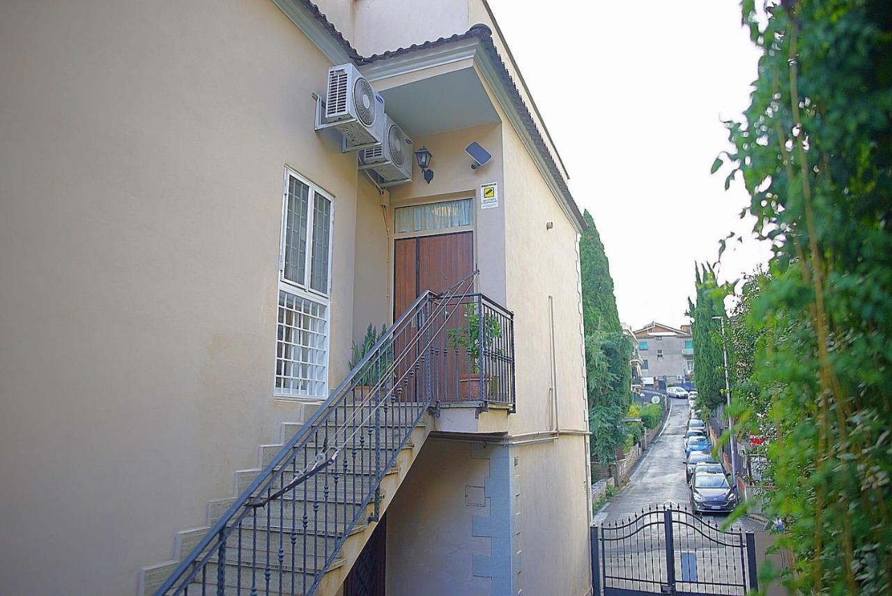 Eva Capital Guest House Vitinia Εξωτερικό φωτογραφία